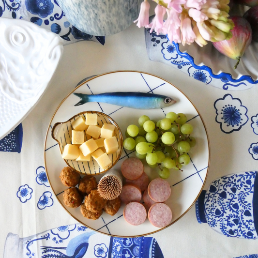 Sardine Borrelbord met dipbakje - blauw-wit ruit 26cm
