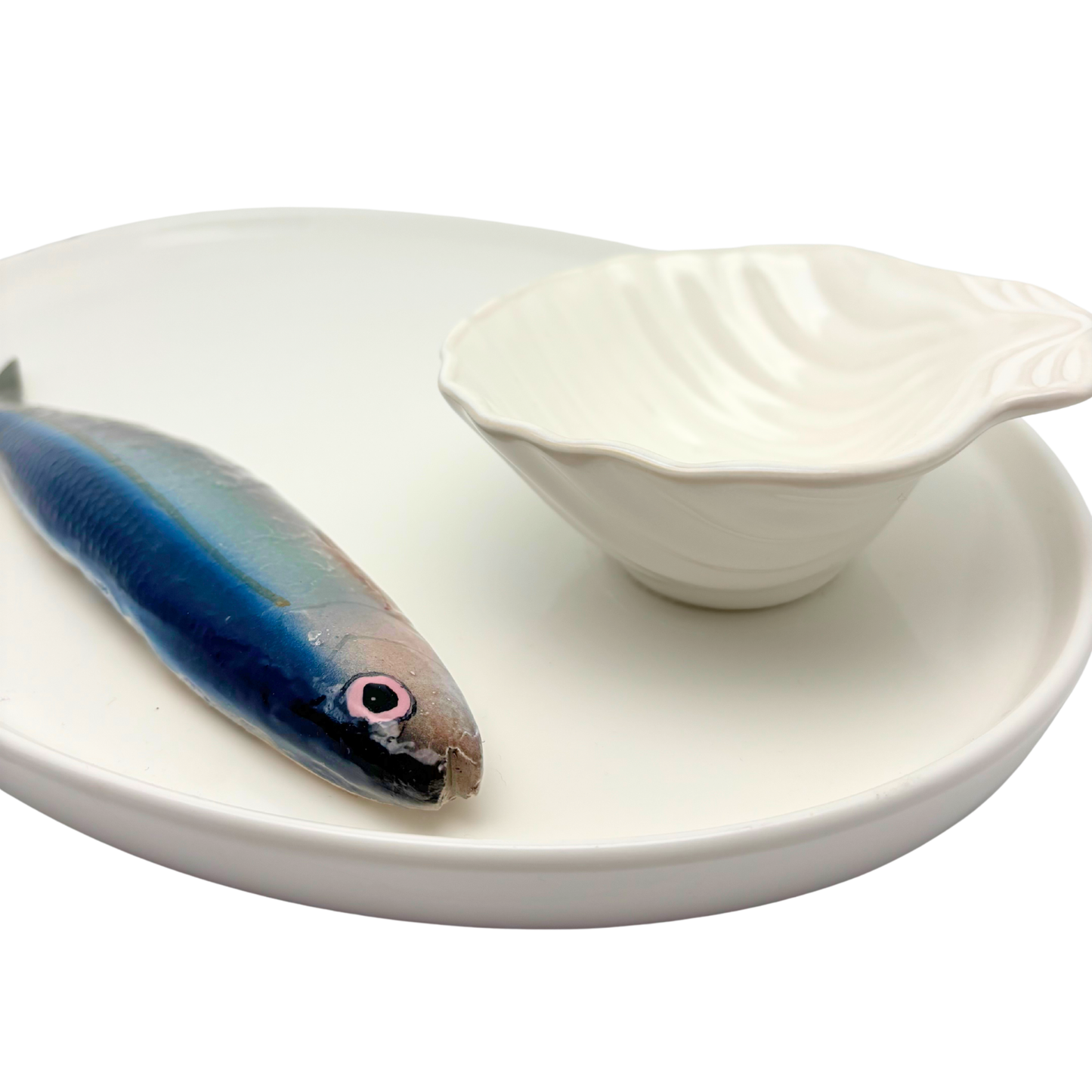 Haring/Alaccia Borrelbord met schelp dipschaaltje - Ovaal wit serveerbord 38x27cm