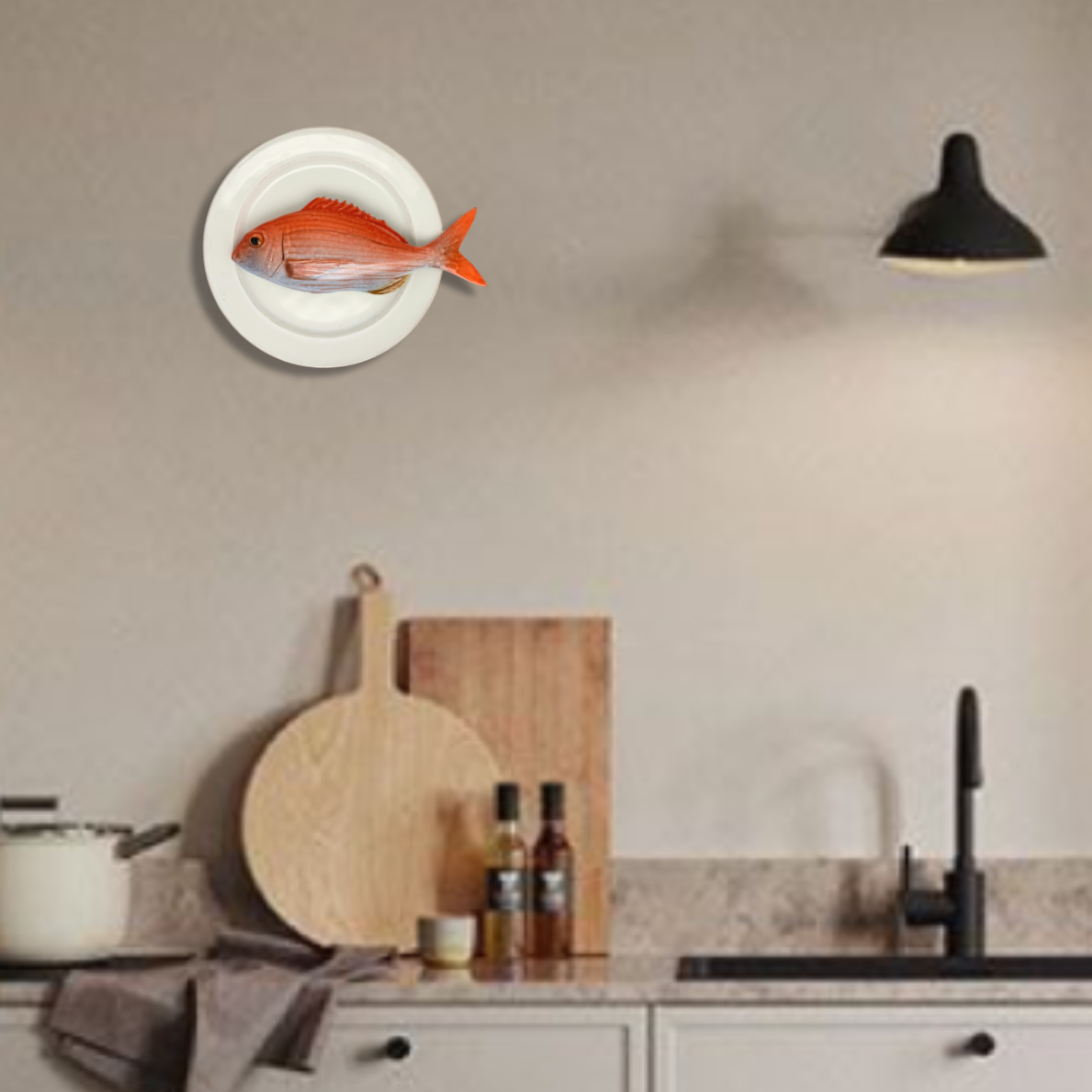 Pagro op wit/crème kleur bord met rand, 24 cm rond