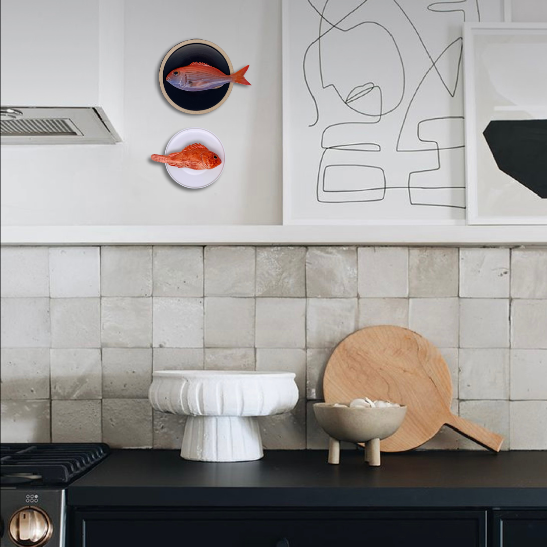 Pagello op zwart bordje met lichte rand, 15,5 cm rond