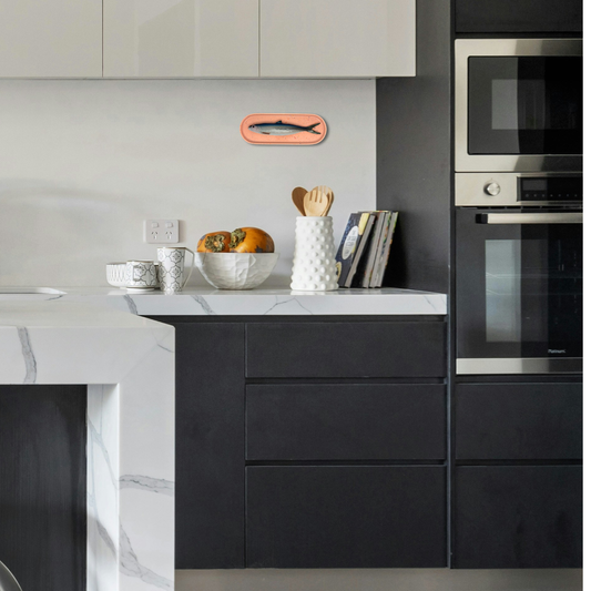 Alaccia/Haring op langwerpig ovaal zalm roze, spikkel bord, 28x10cm