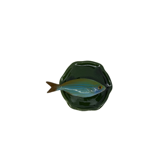 Salpa piccolo op handmade donker groen bordje, 11 cm