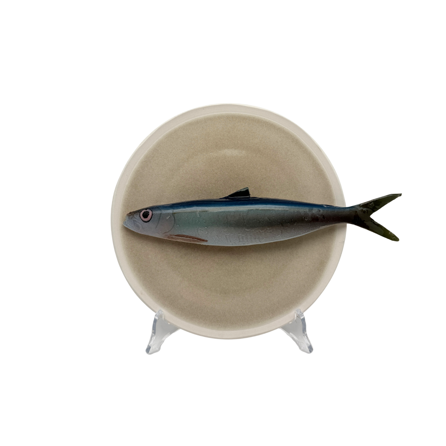 Alaccia/Haring op een beige bord met lichte rand, 20 cm