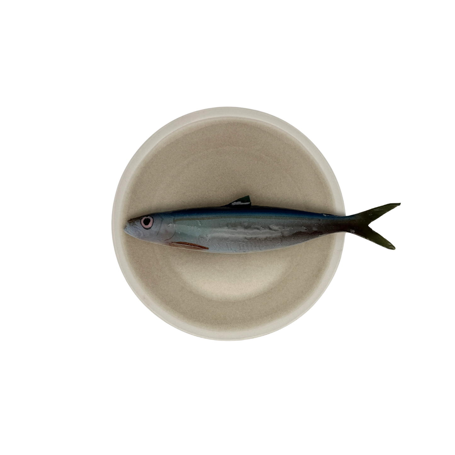 Alaccia/Haring op een beige bord met lichte rand, 20 cm