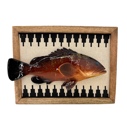 Cernia multo grande in een gestoffeerd houten lijst, 40X31cm