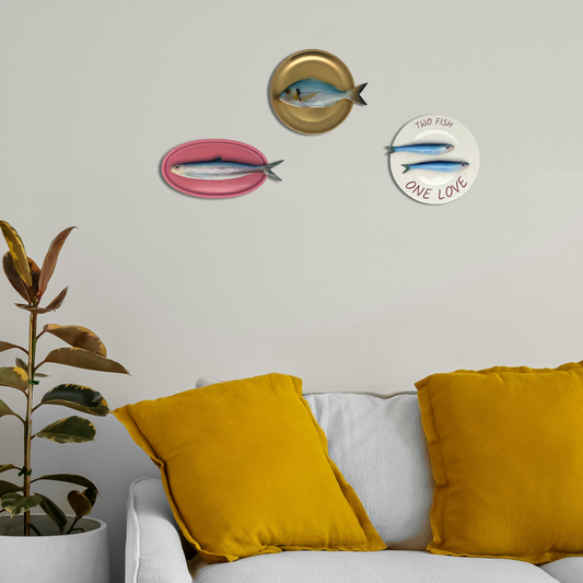 Alaccia/Haring op een ovaal roze bord, 22 x 11 cm