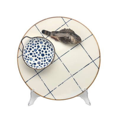 Scorfano Marrone Borrelbord met stippel dipschaaltje - blauw-wit ruit 26cm