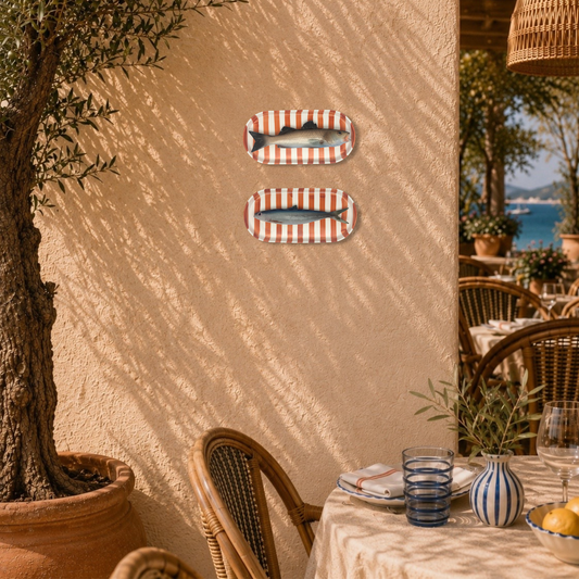 Alaccia/Haring op ovaal terracotta gestreept bord,