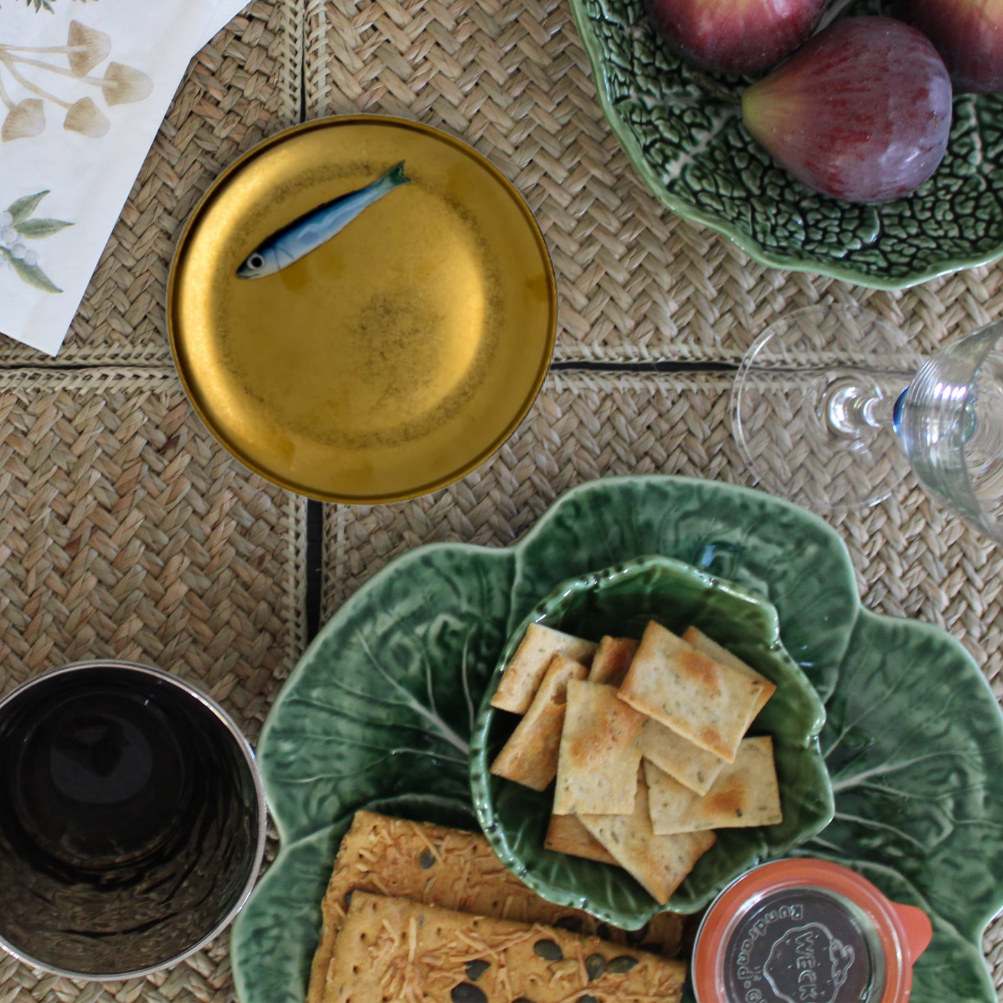 Serveerbordje antiek goud met sardine piccolo, 16,5cm rond