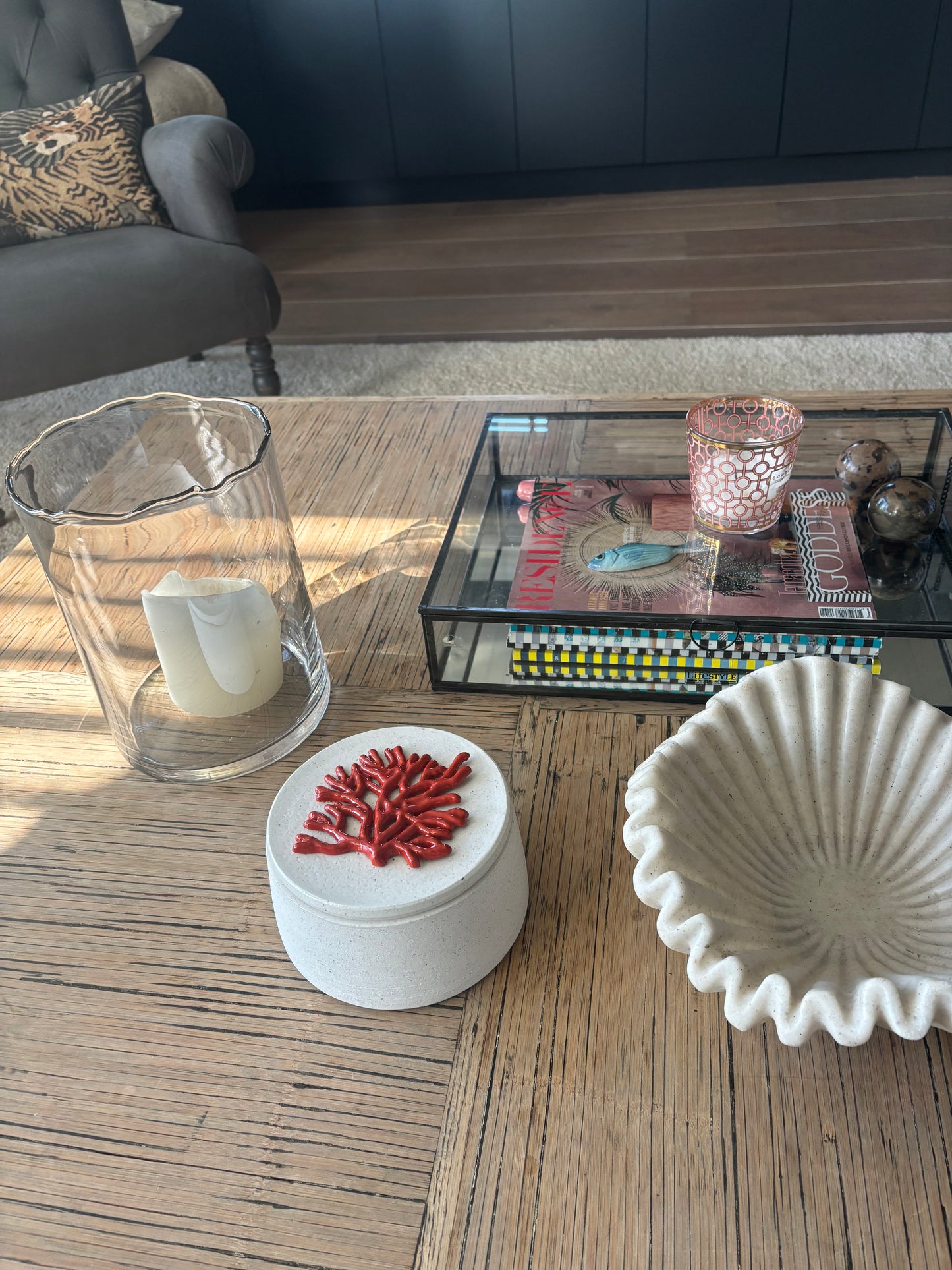 Koraal - Decoratief keramiek pot met deksel, 15 cm rond, handgemaakt